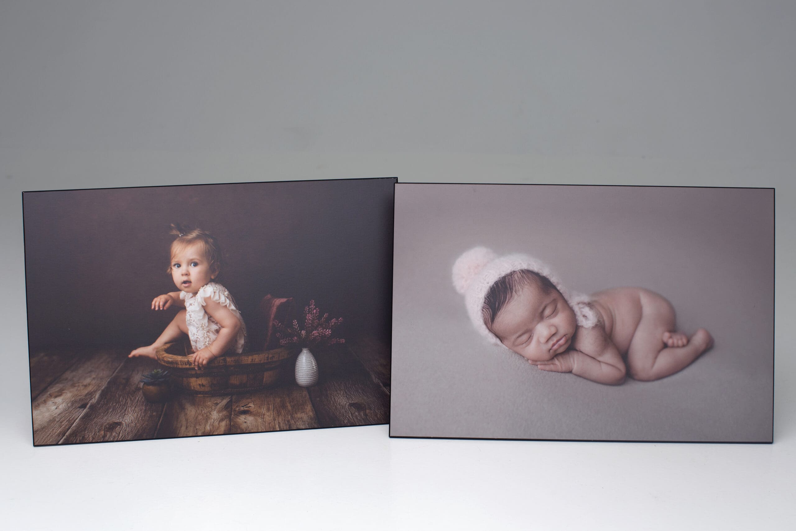 Tableaux photo imprimés sans cadre avec portraits de bébé et de grand bébé du studio Magali Tinti en Seine-et-Marne